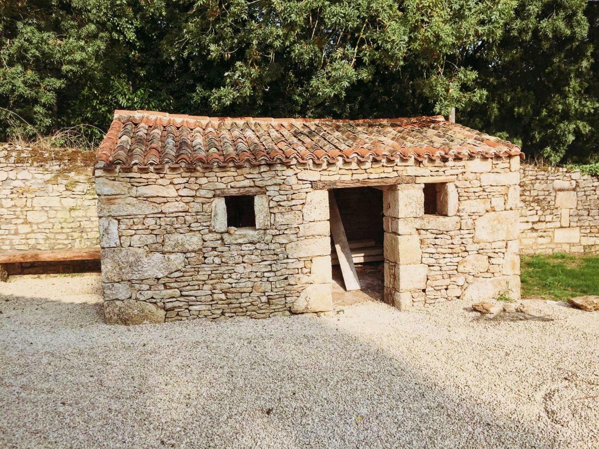Gites Les Demeures De Valette Azay-le-Brule Bagian luar foto