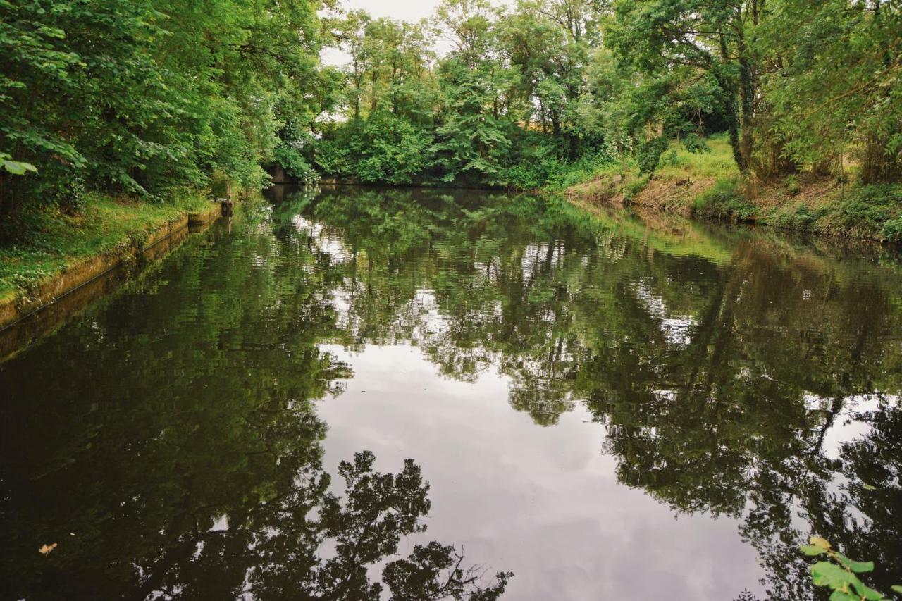 Gites Les Demeures De Valette Azay-le-Brule Bagian luar foto